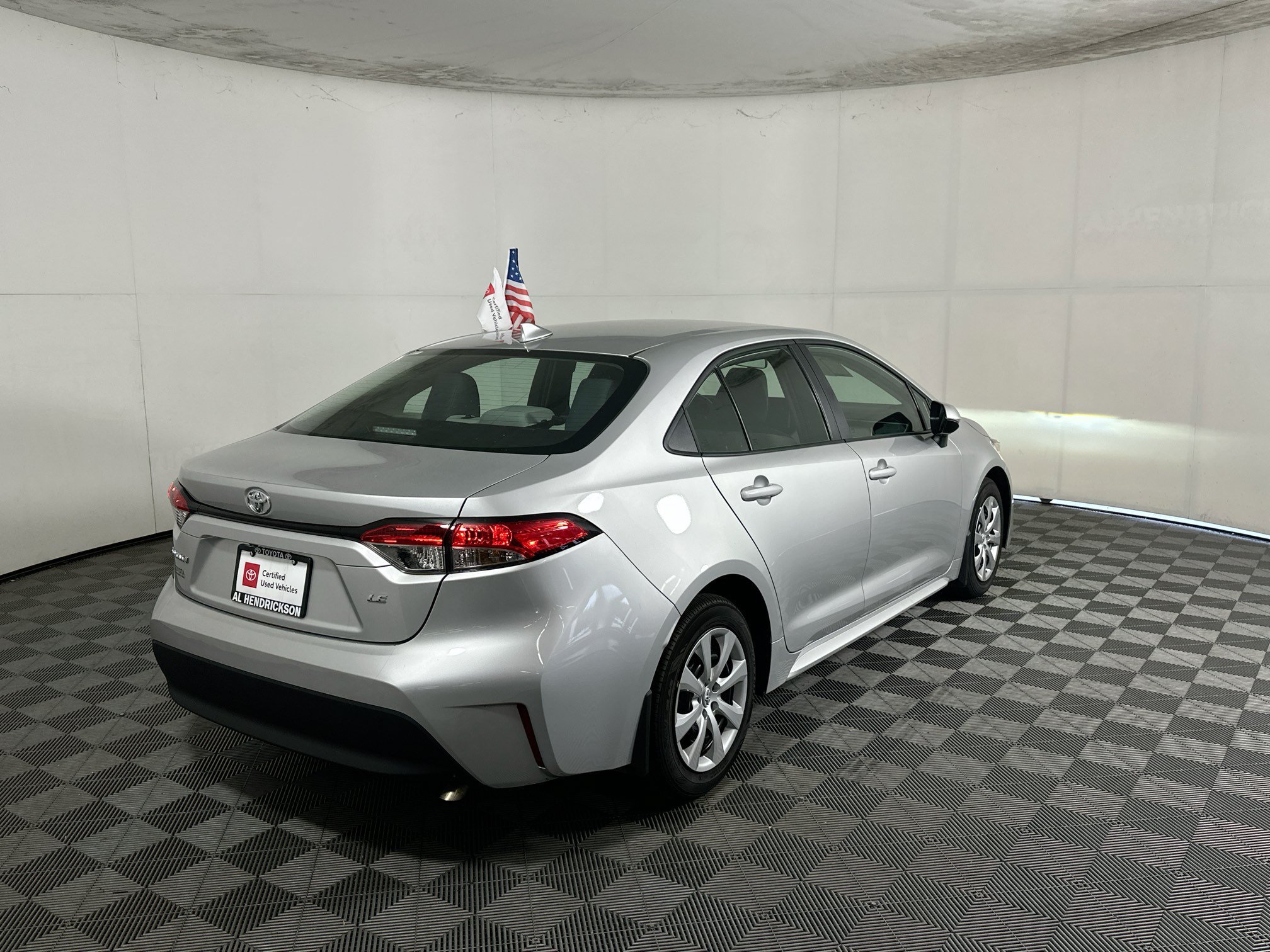 Certified Used 2025 Classic Silver Metallic Toyota LE image 3