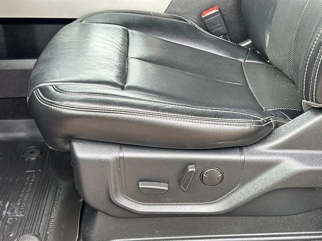 Used 2019 Red Ford Lariat image 16