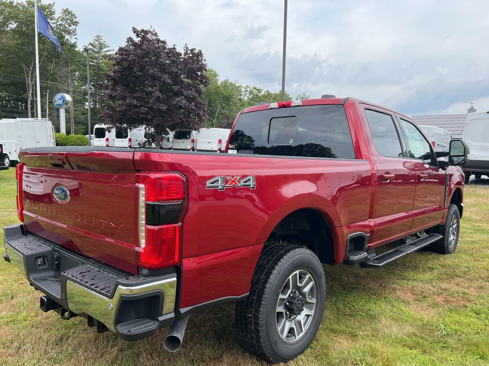 New 2026 Ruby Red Metallic Tinted Clearcoat Ford F-350® Lariat® image 8