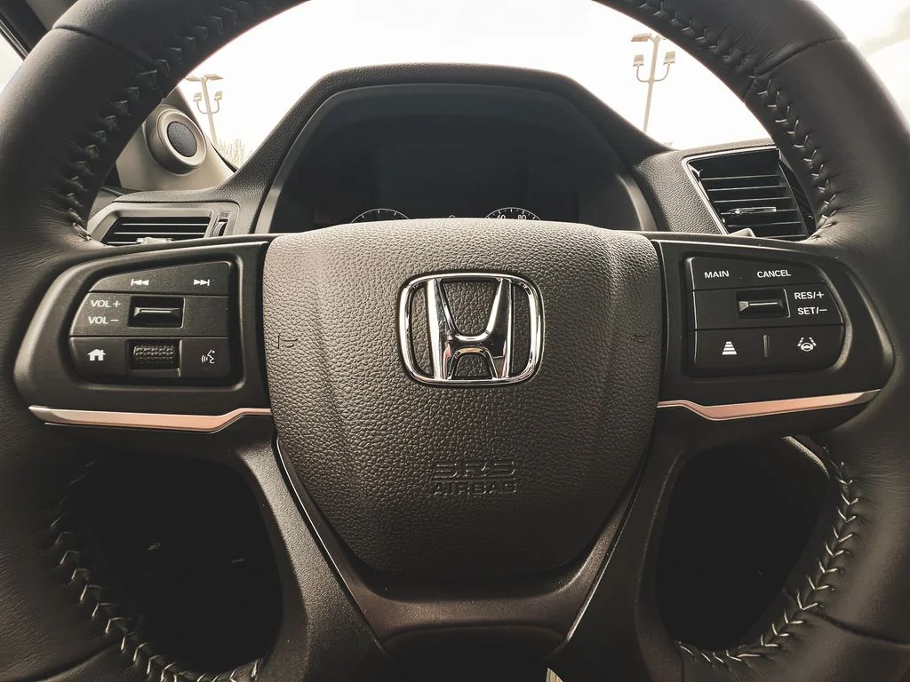 New 2026 Sonic Gray Pearl Honda RTL image 33