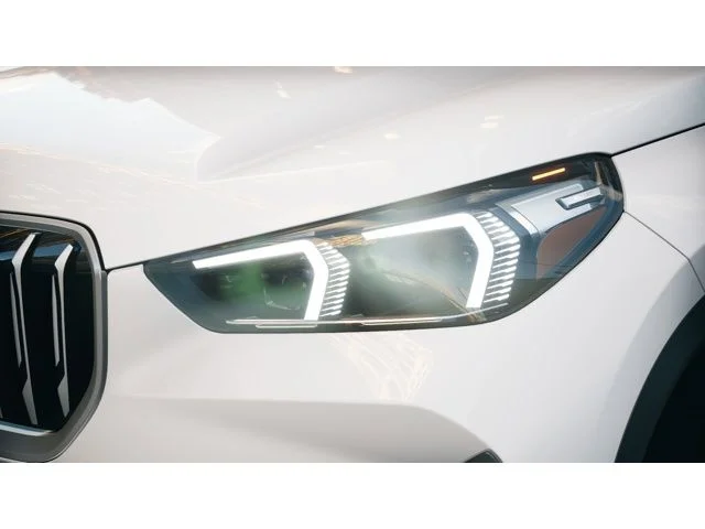 Used 2026 Alpine White BMW xDrive28i image 6