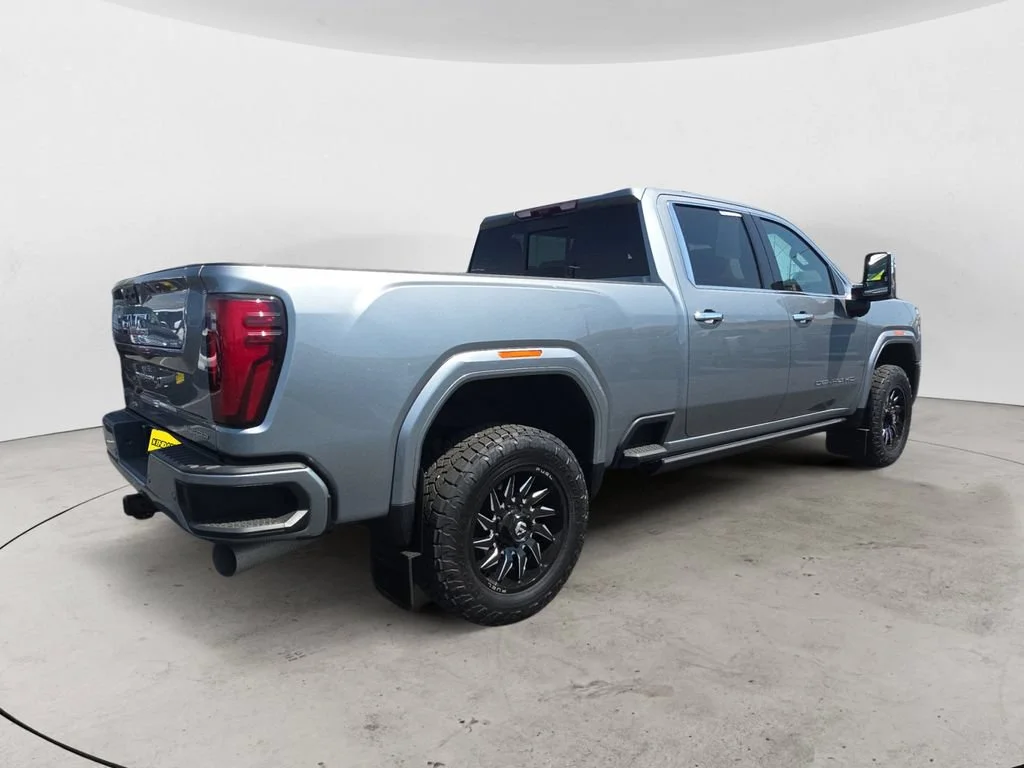 Used 2024 Sterling Metallic GMC Denali Ultimate image 5