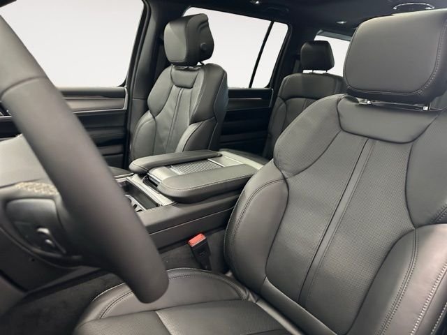 New 2026 Fathom Blue Pearlcoat Jeep Upland image 13