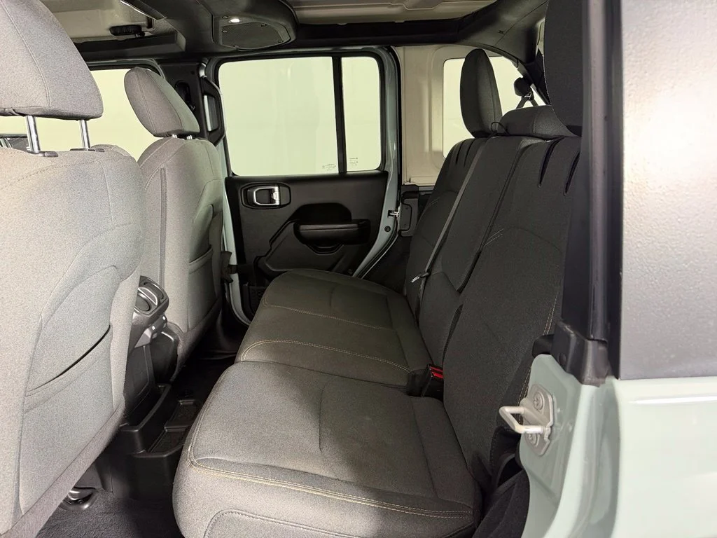 Used 2024  Jeep Willys 4xe image 16
