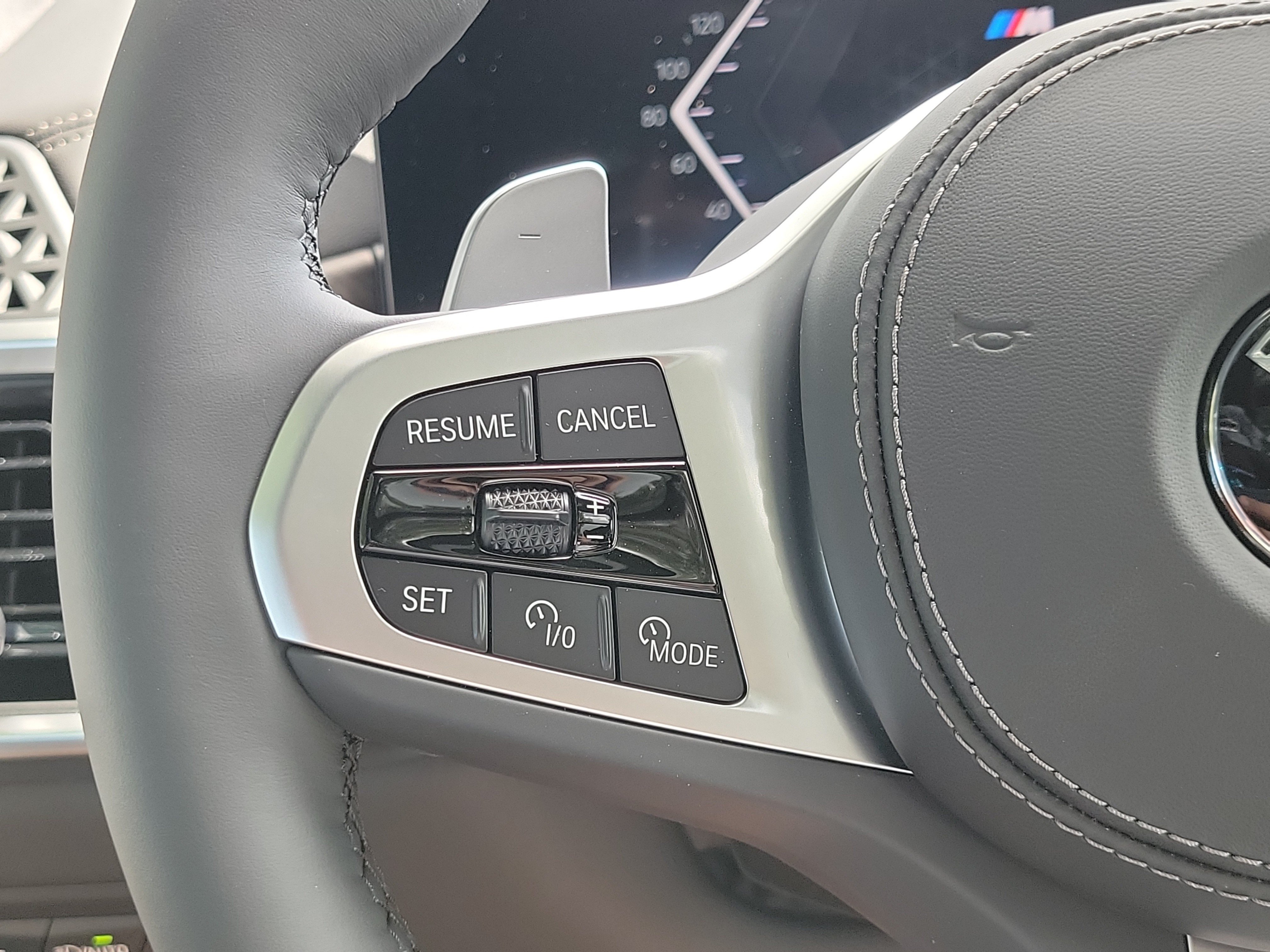 New 2026 Dravit Grey Metallic BMW sDrive40i image 18