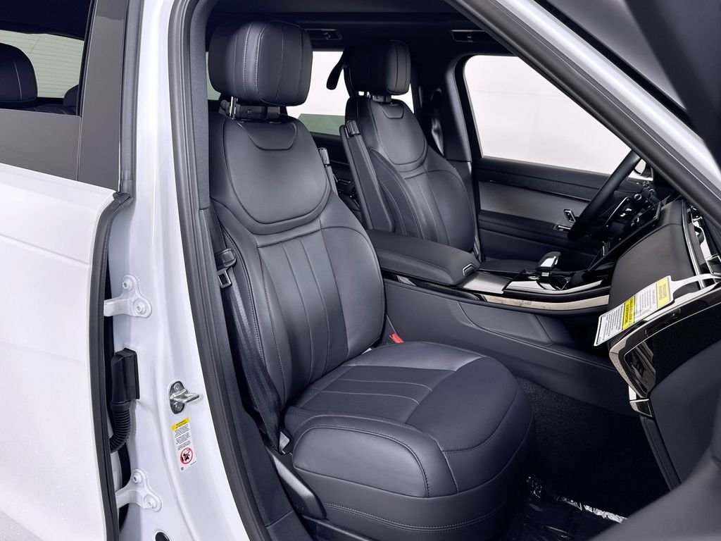 New 2026 Fuji White Land Rover SE image 22