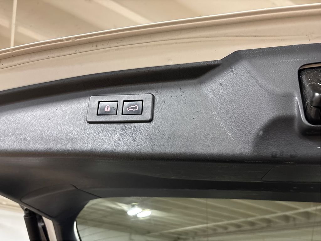 Used 2020 White Subaru Limited image 14