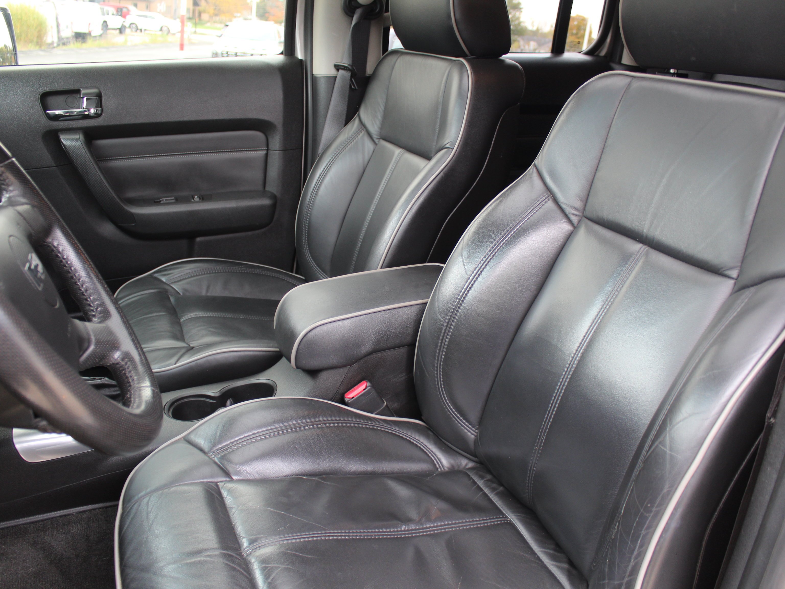 Used 2007 Boulder Gray Metallic HUMMER SUV image 13