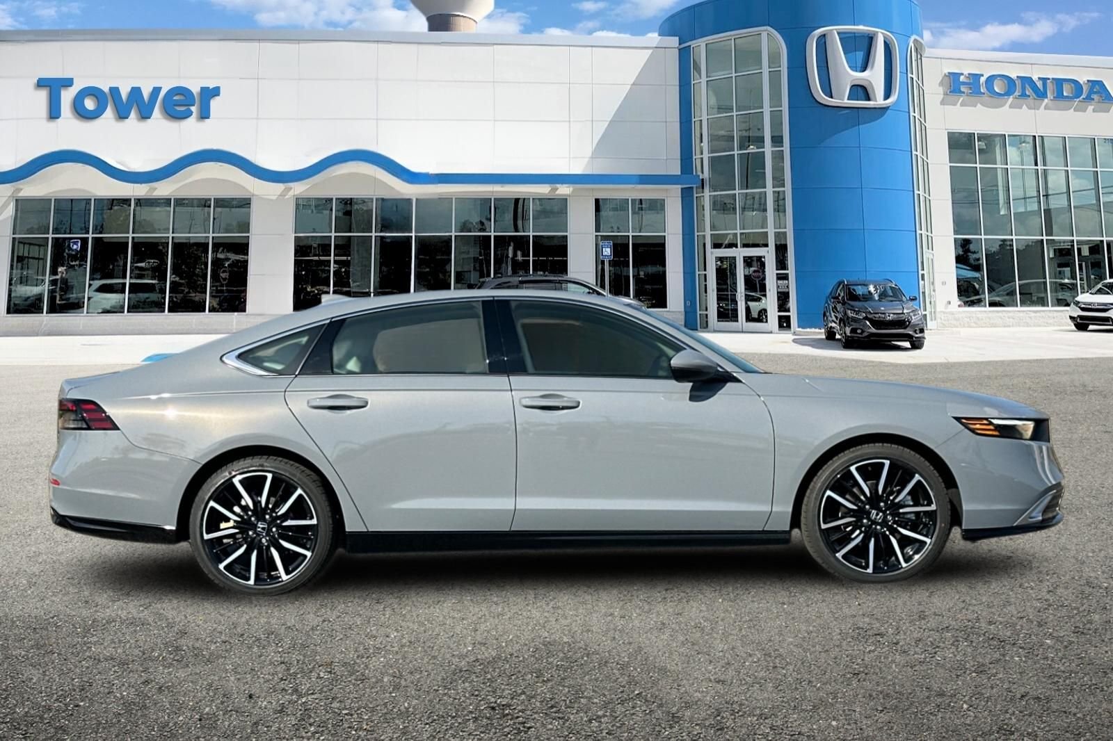 New 2026 Urban Gray Pearl Honda Touring image 3