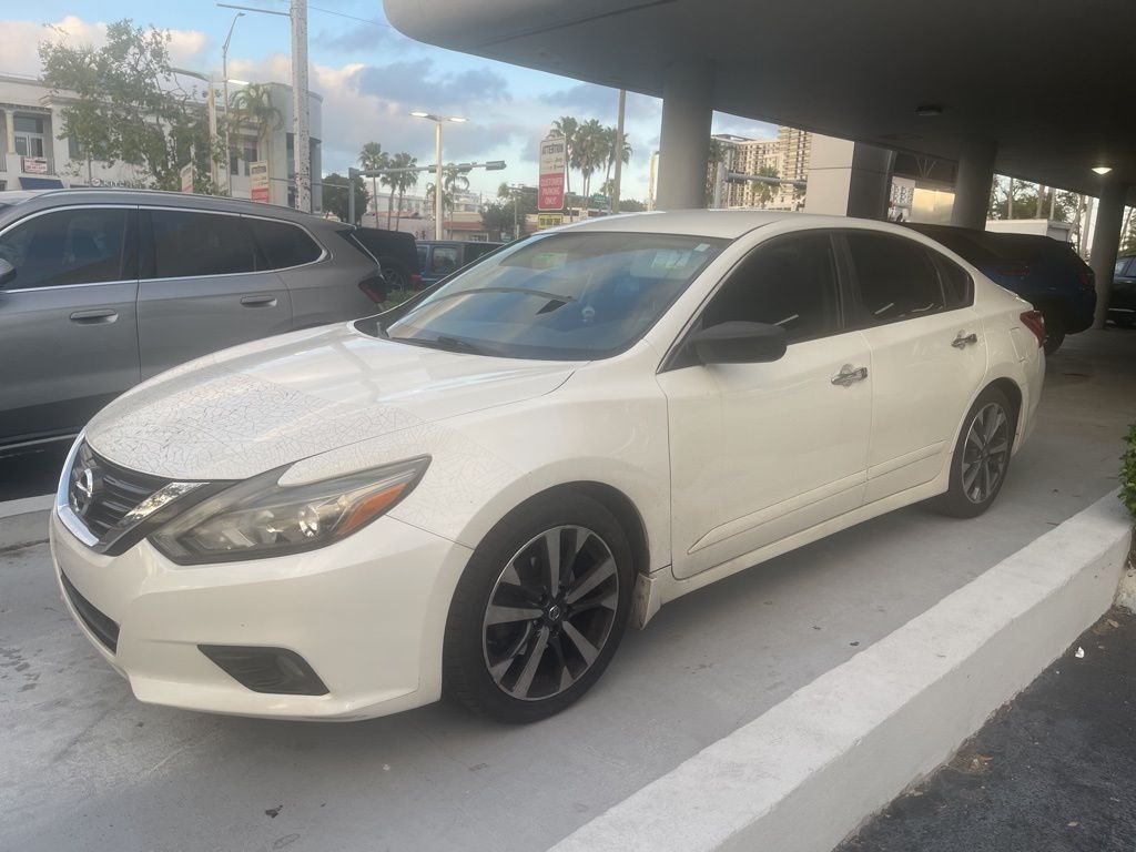 Used 2016 Nissan Altima SR with VIN 1N4AL3AP8GC270391 for sale in North Miami Beach, FL