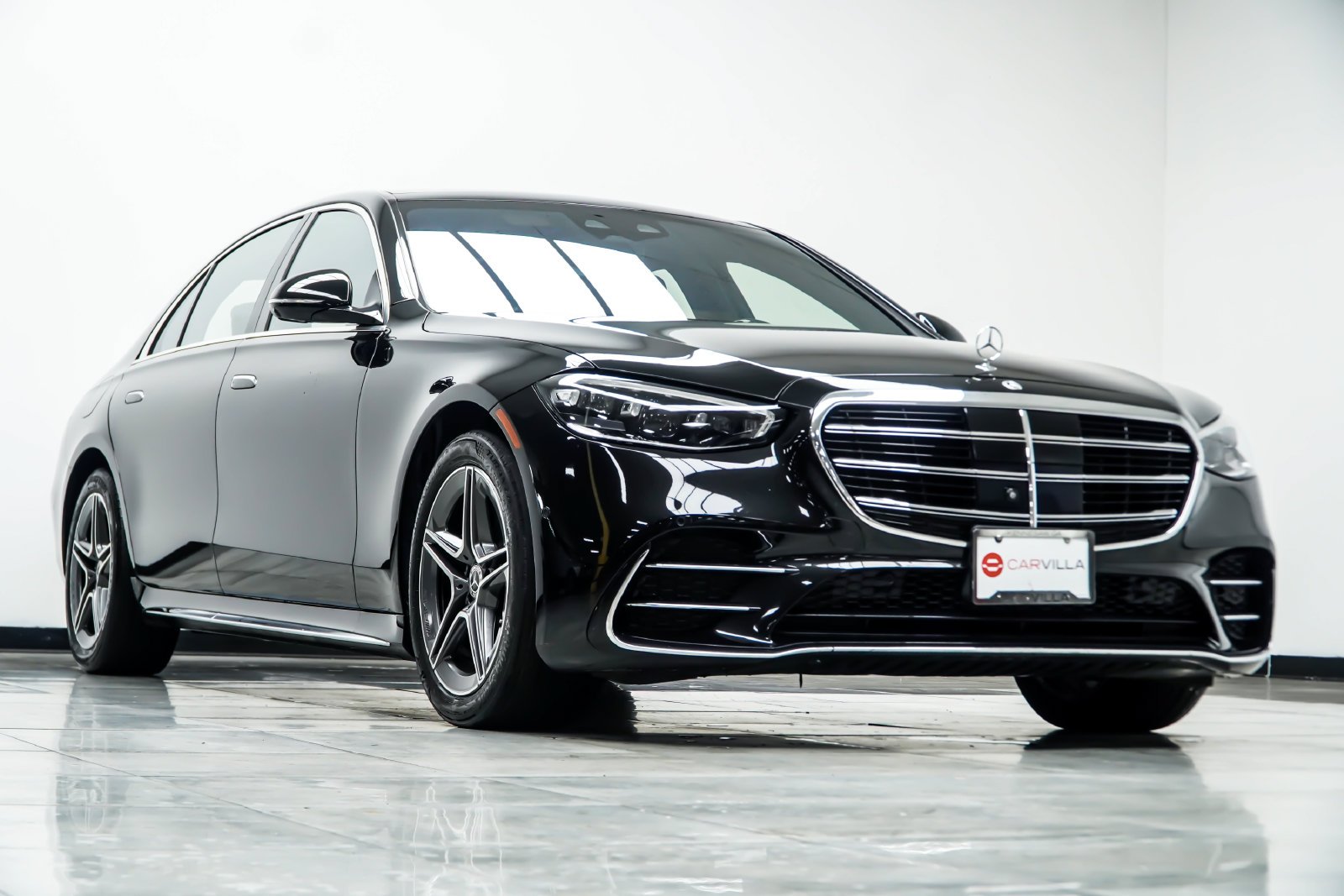 Used 2024 Black Mercedes-Benz S 580e image 4