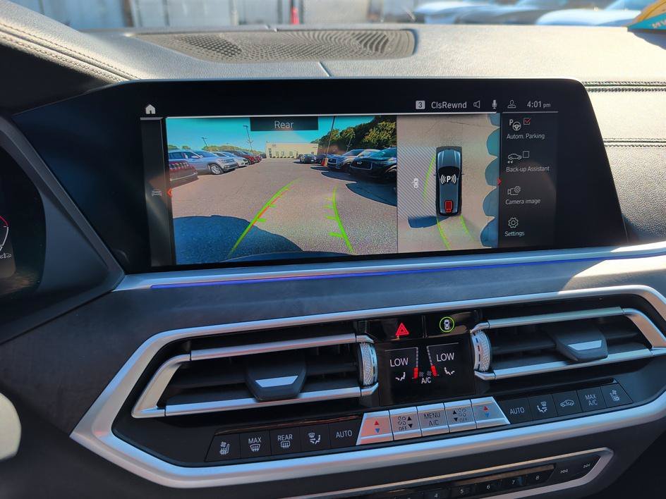 Used 2021 Arctic Gray Metallic BMW M50i image 23