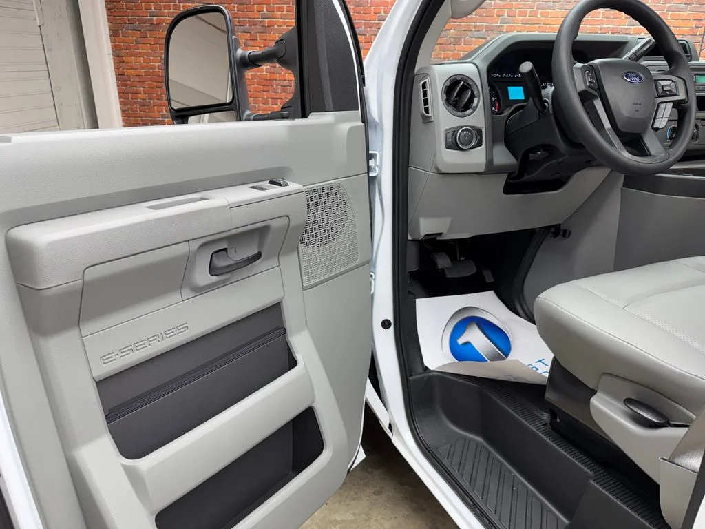 New 2027 White Ford Base image 9