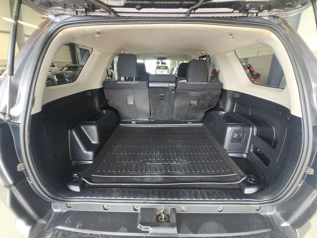 Used 2018 Gray Toyota SR5 image 23