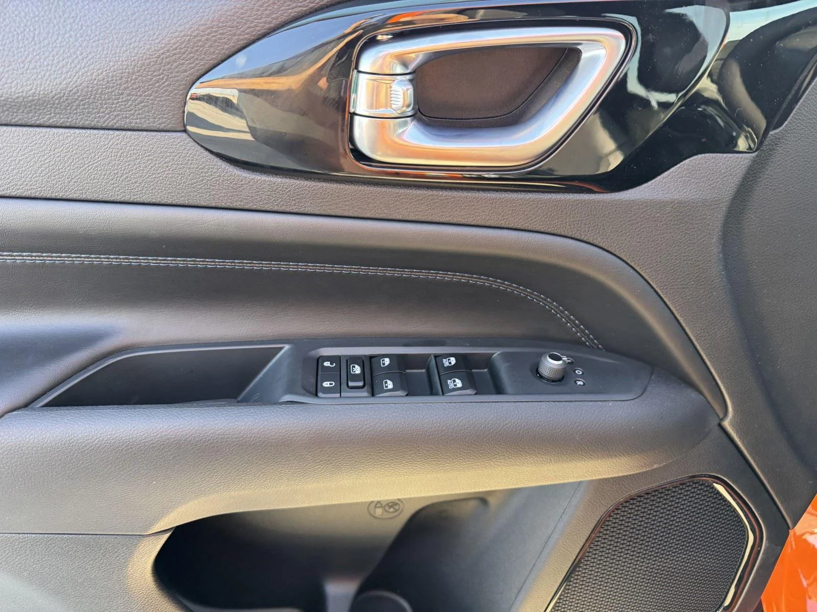 New 2026 Joose (DISC) Jeep Latitude Altitude image 13