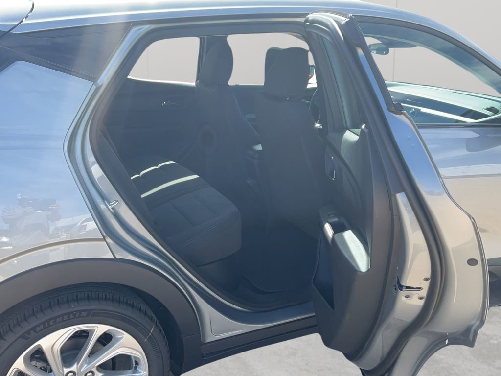 2027 Chevrolet Bolt LT - Photo 40
