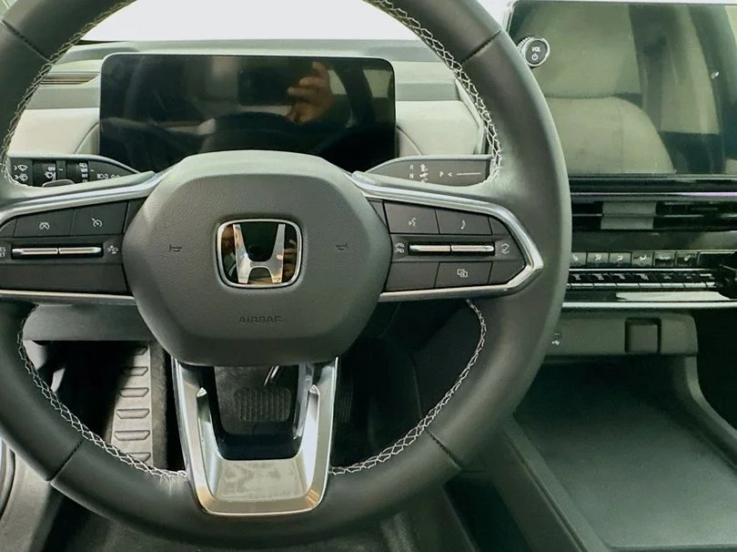 New 2026 Sonic Gray Pearl Honda Touring image 27