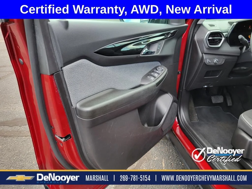 Used 2025 Crimson Metallic Chevrolet LT image 6
