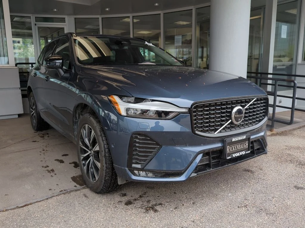 2025 Volvo XC60 B5 Plus Dark AWD's photo