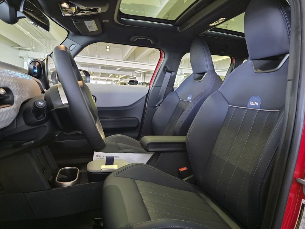 2025 MINI Hardtop 4 Door S - Photo 15