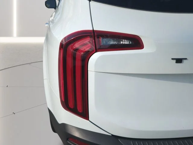 Used 2020 White Kia SX image 8