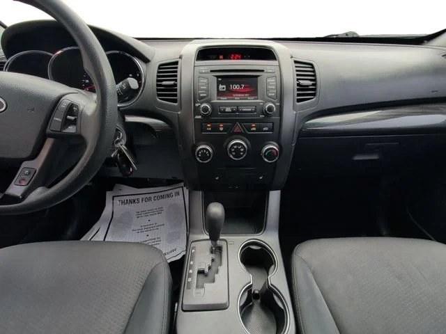 2013 Kia Sorento LX - Photo 11