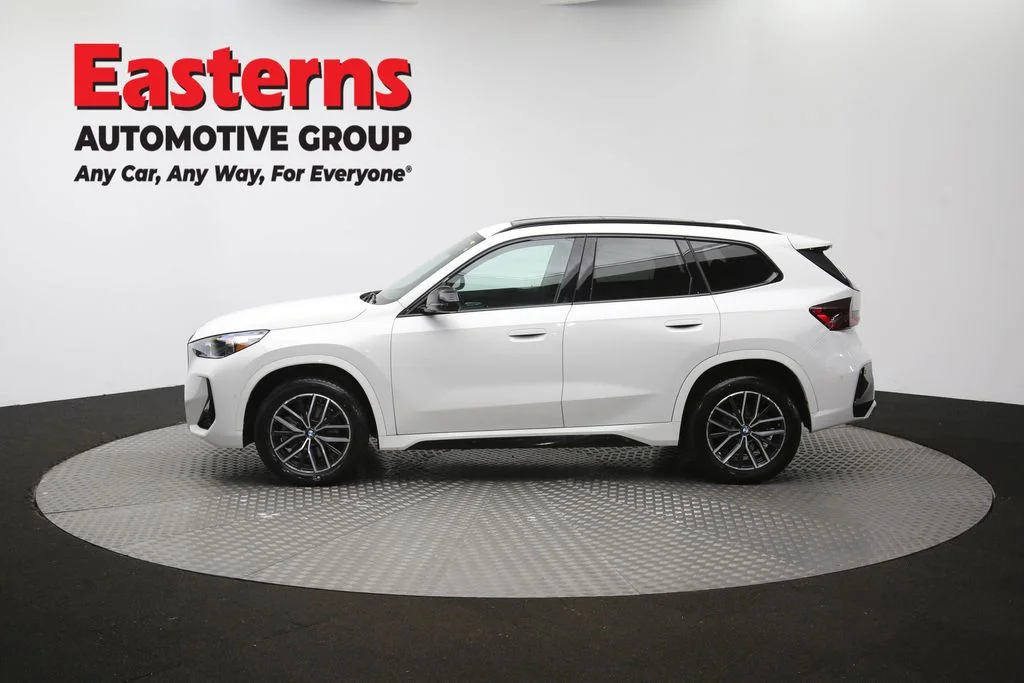 Used 2023 White BMW xDrive28i image 60