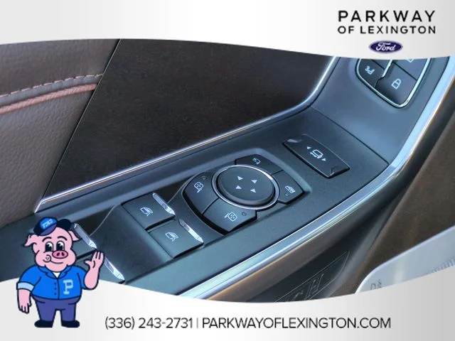 Used 2025 Gray Ford King Ranch image 13
