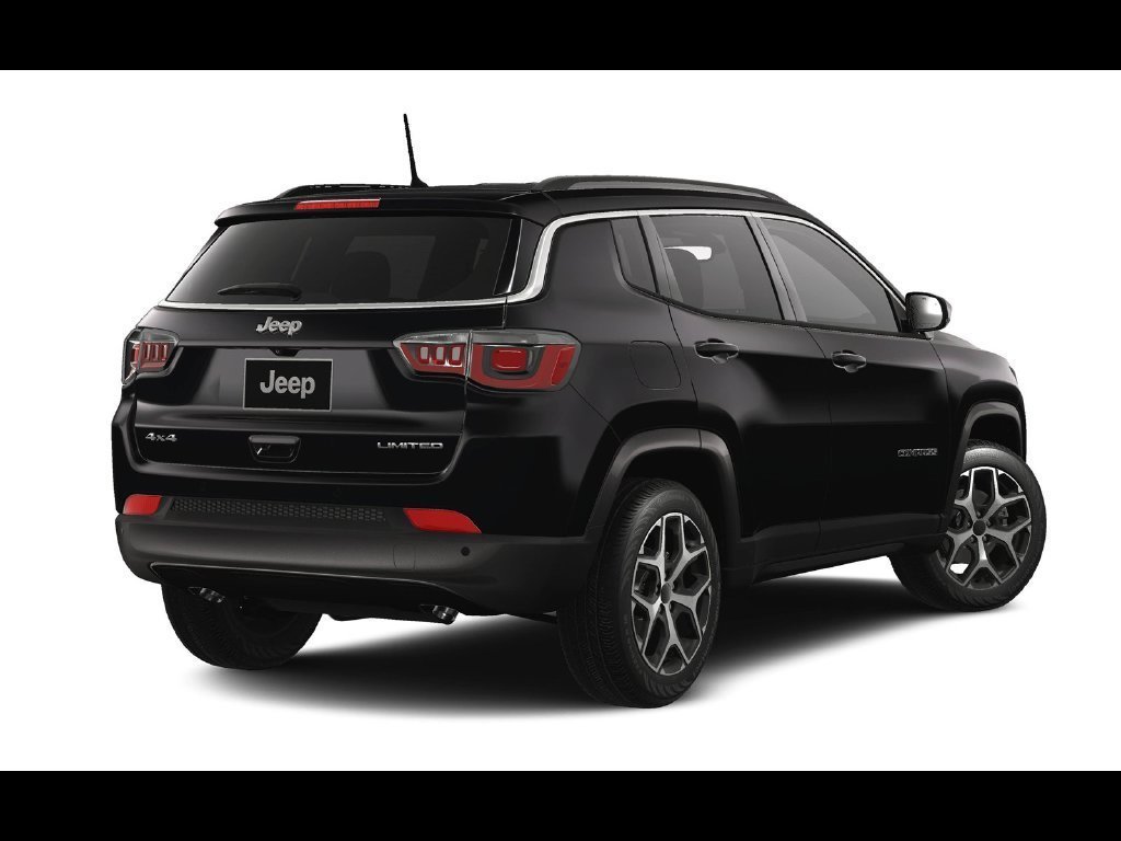 New 2026 Diamond Black Crystal Pearl-Coat Exterior Paint Jeep Limited image 2