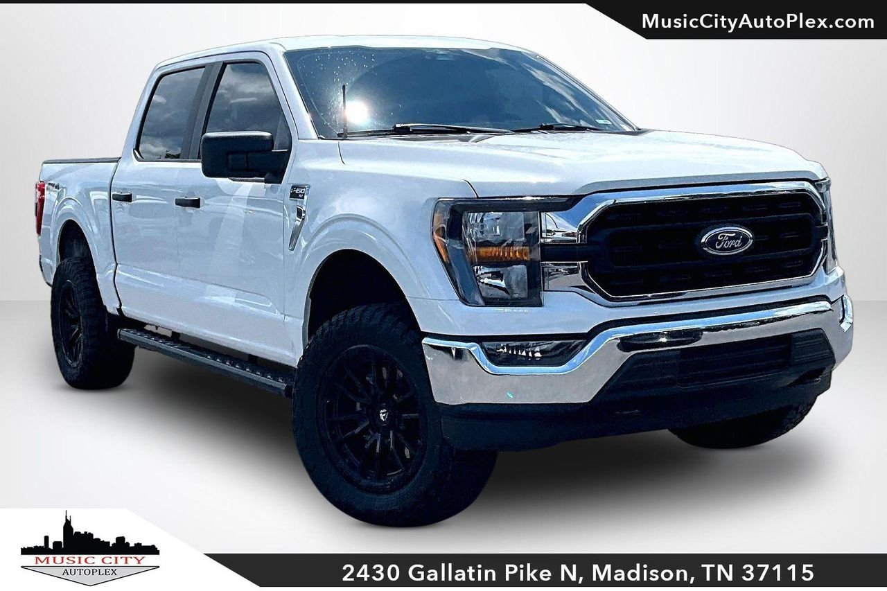 Used 2023 Oxford White Ford XLT image 1