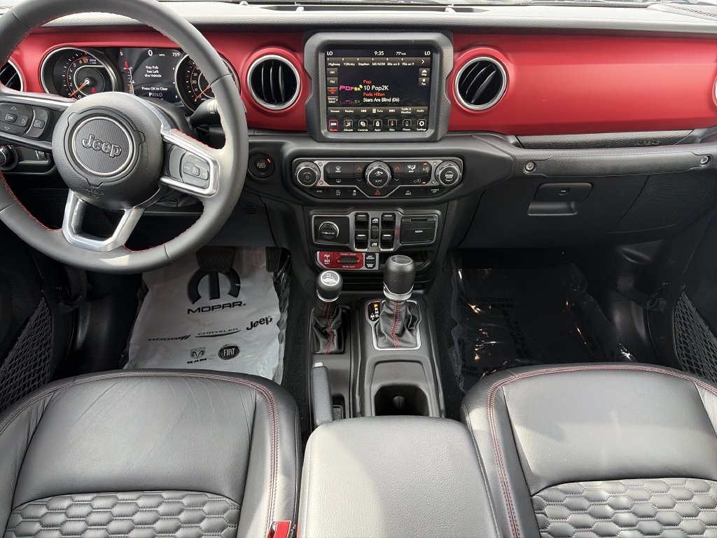 Used 2023 Gray Jeep Rubicon image 13