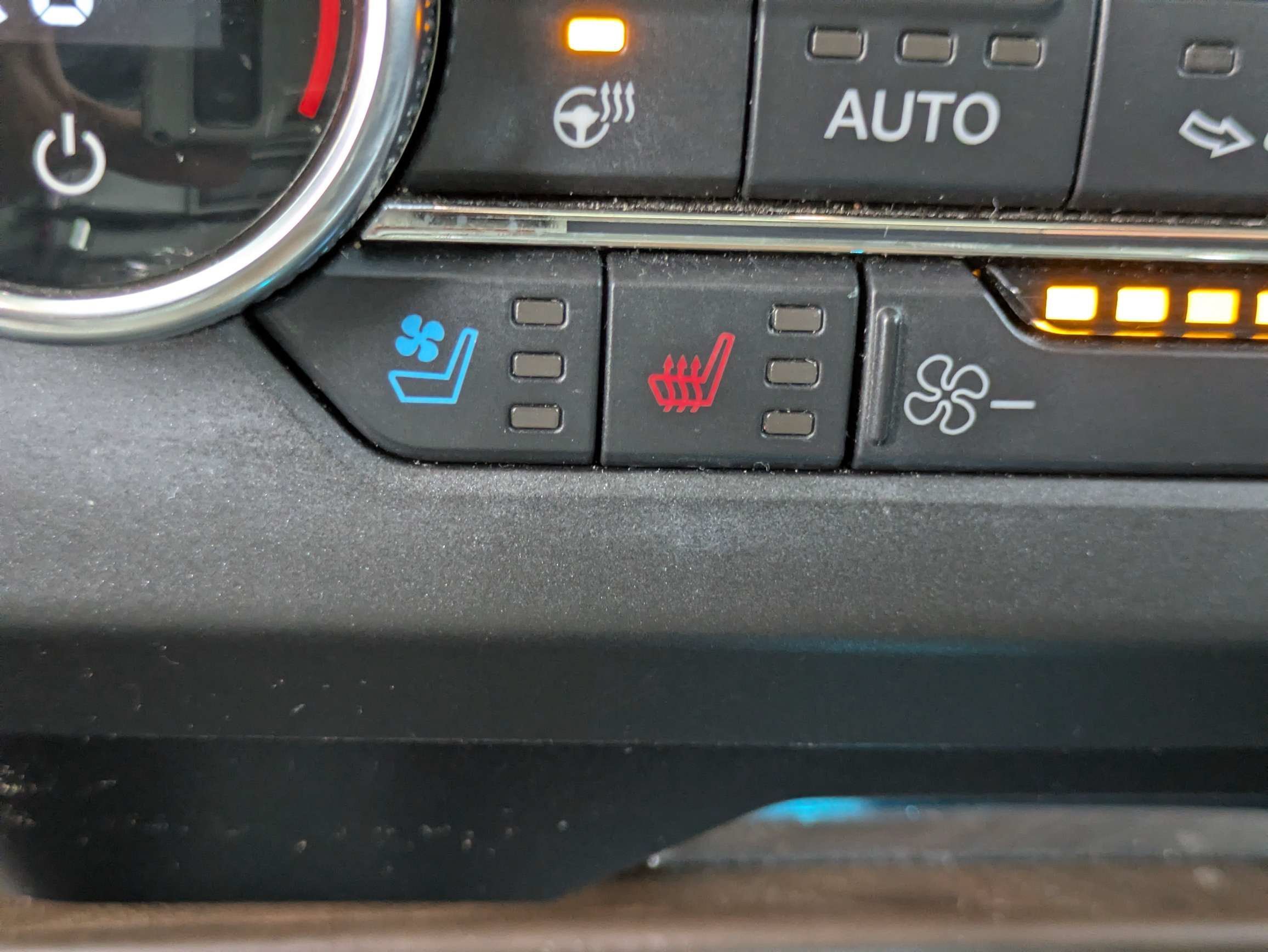 Used 2019 Black Ford Platinum image 21