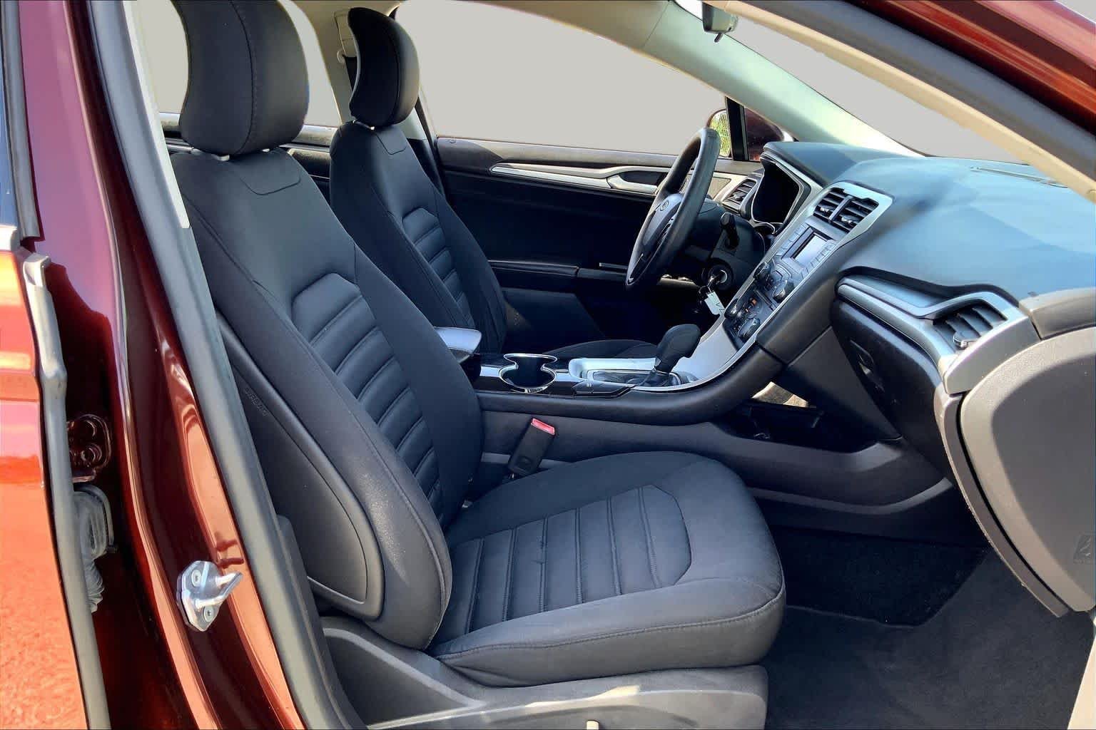 Used 2016 Bronze Fire Metallic Tinted Clearcoat Ford SE Hybrid image 9