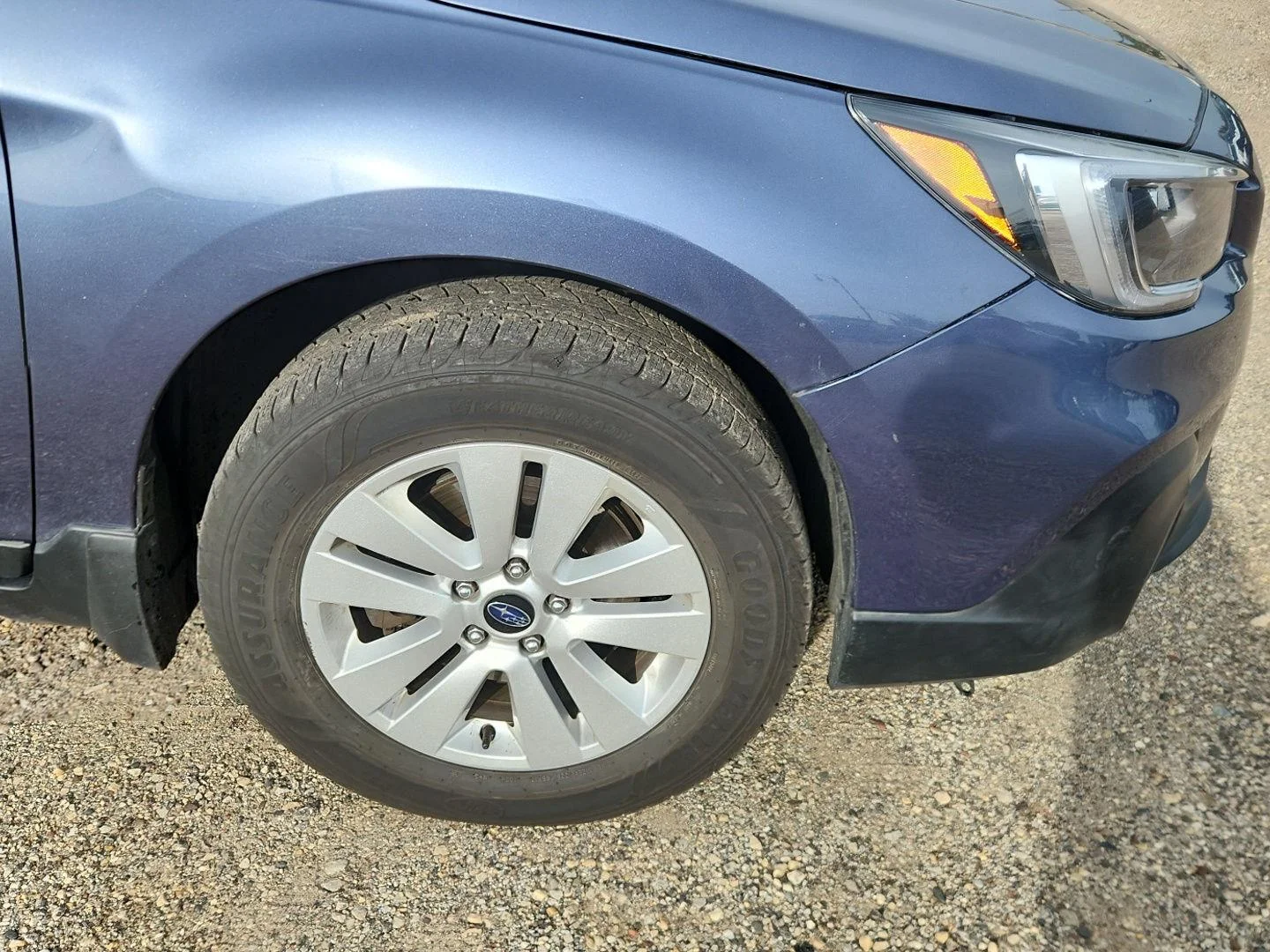 Used 2018 Twilight Blue Metallic Subaru Premium image 2