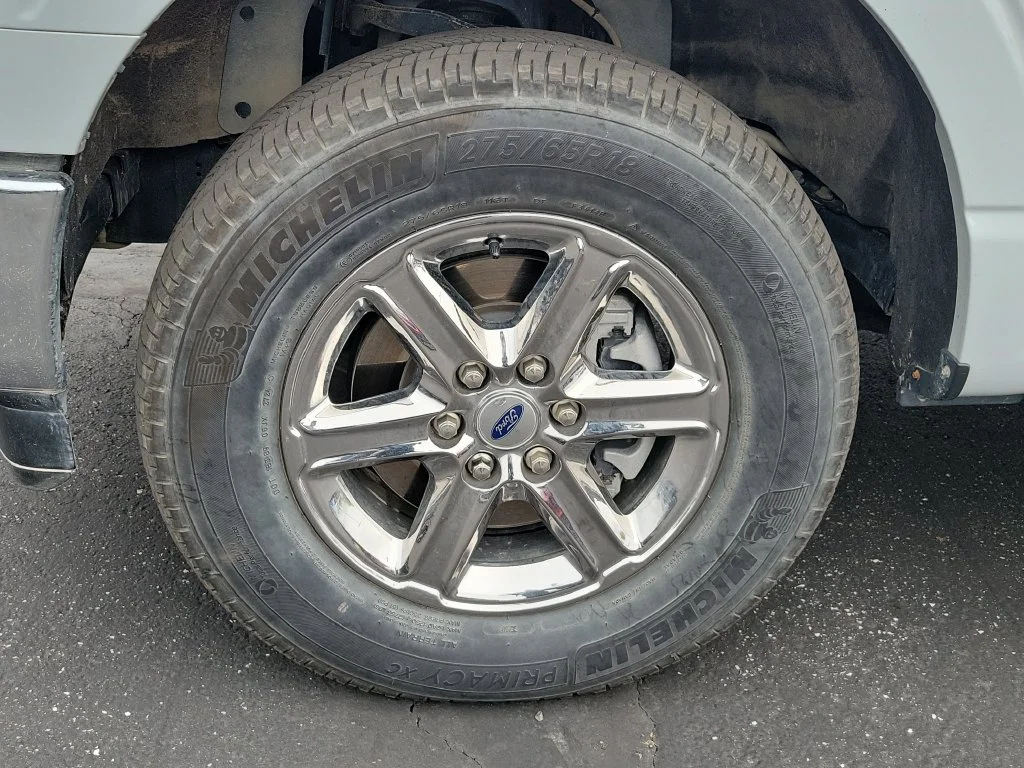 Used 2024 Avalanche Ford XLT image 5