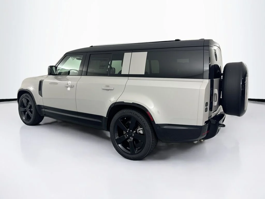 New 2026 Borasco Grey Land Rover X-Dynamic SE image 7
