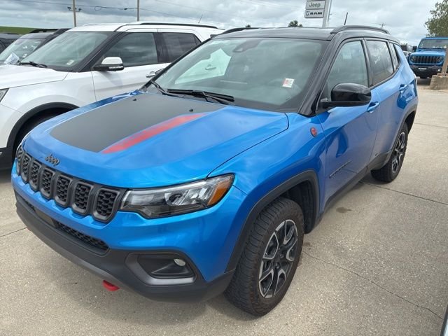 Used 2025 Blue Jeep Trailhawk image 3