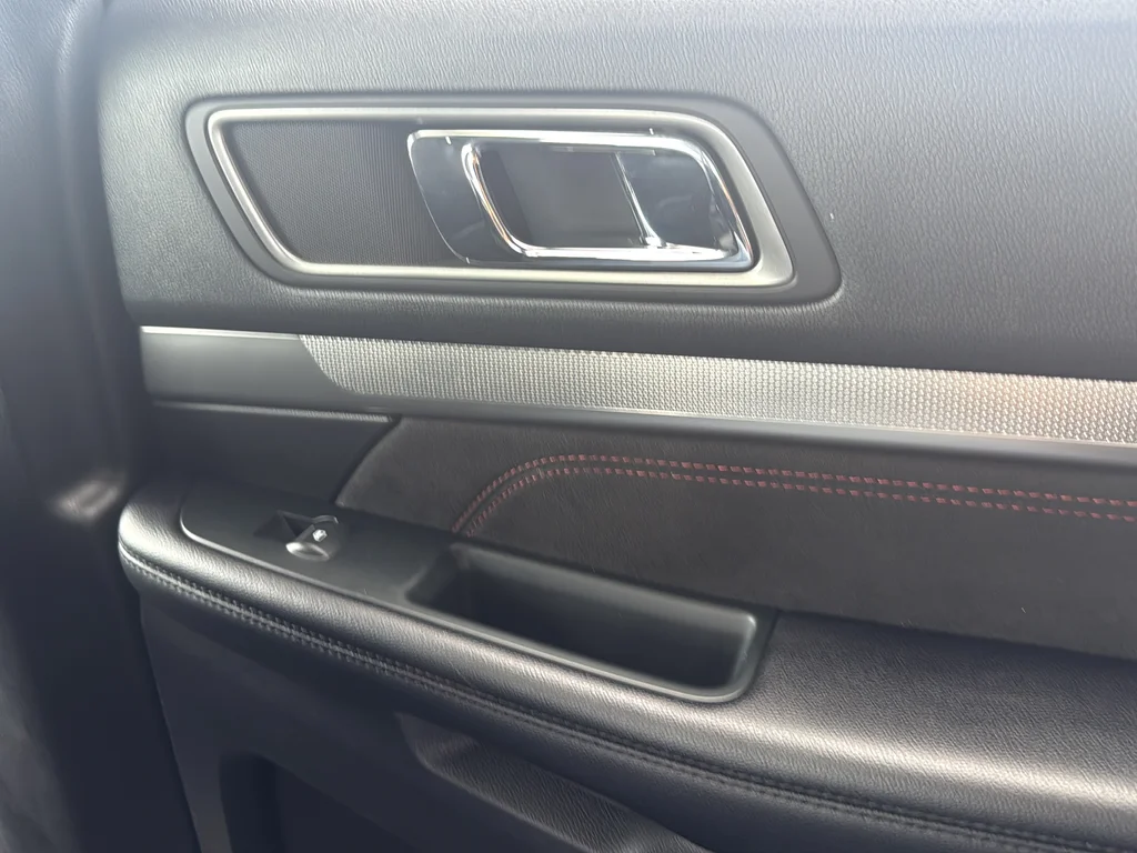 Used 2018 Black Ford XLT image 43