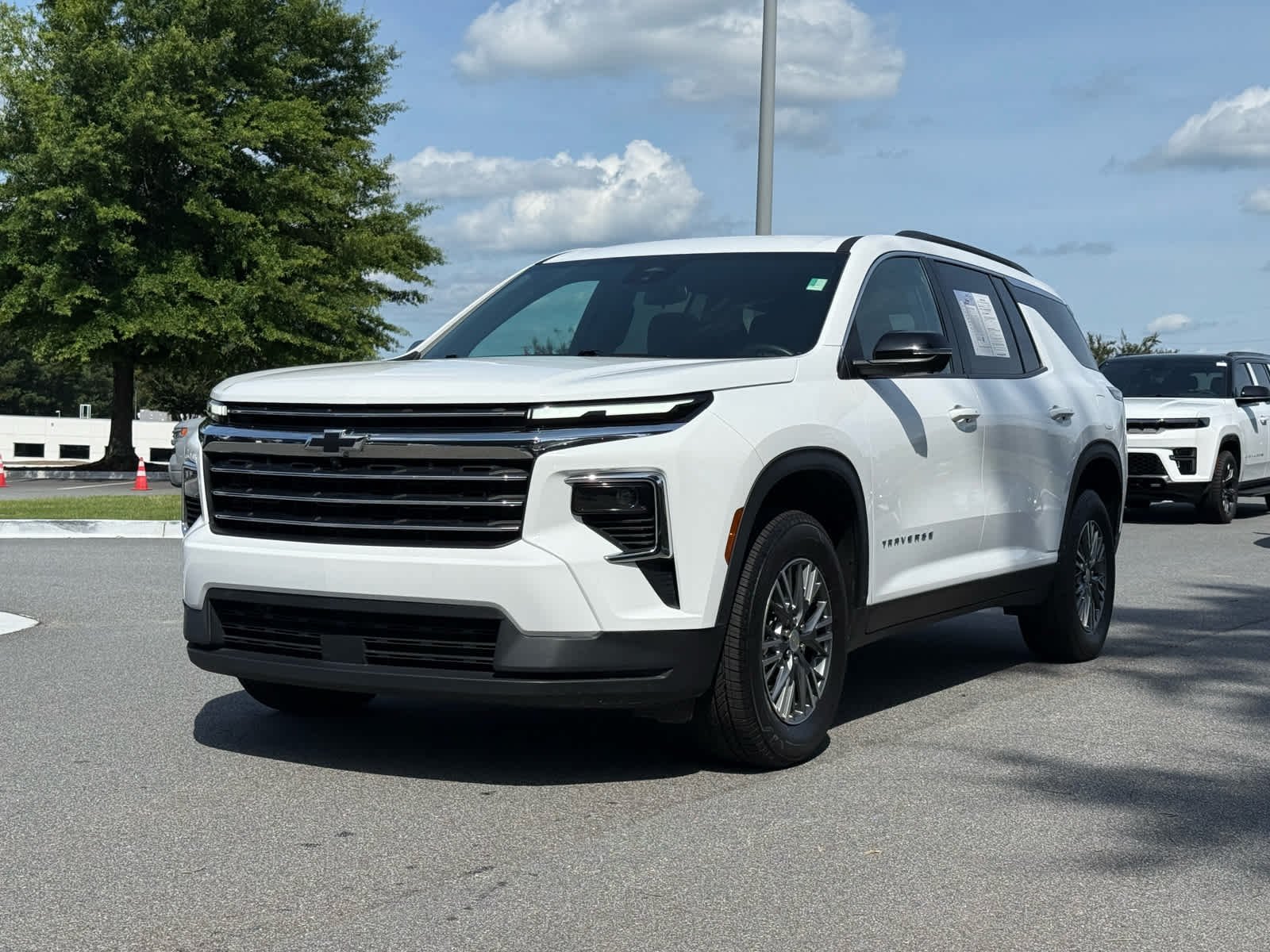 2024 Chevrolet Traverse FWD LT