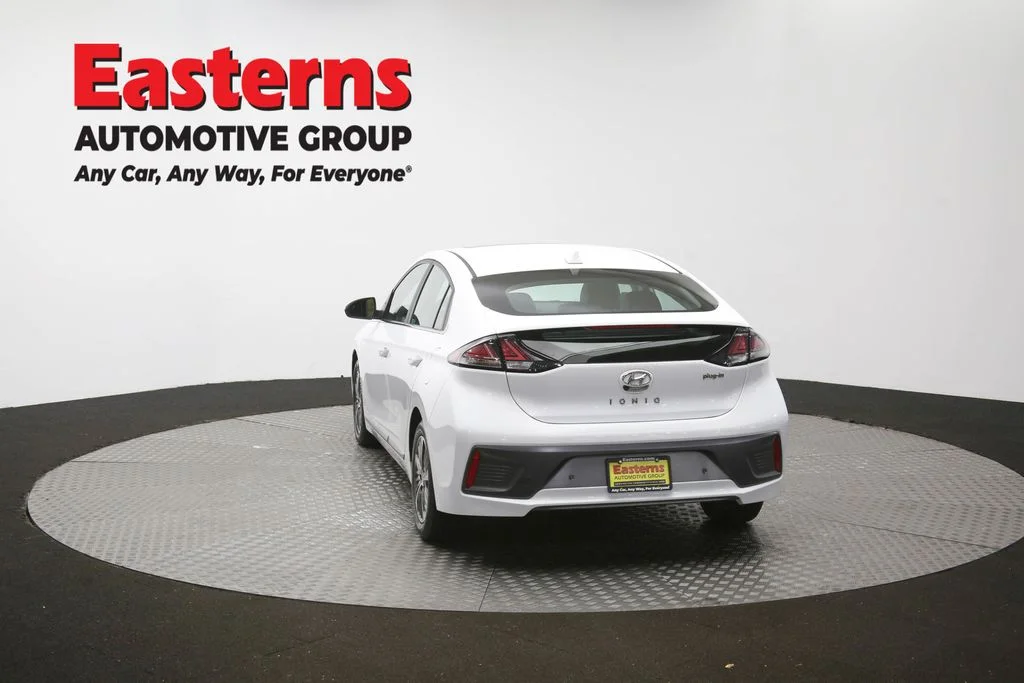 Used 2021 White Hyundai Limited image 41