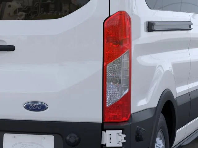 New 2025 Oxford White Ford XL image 21