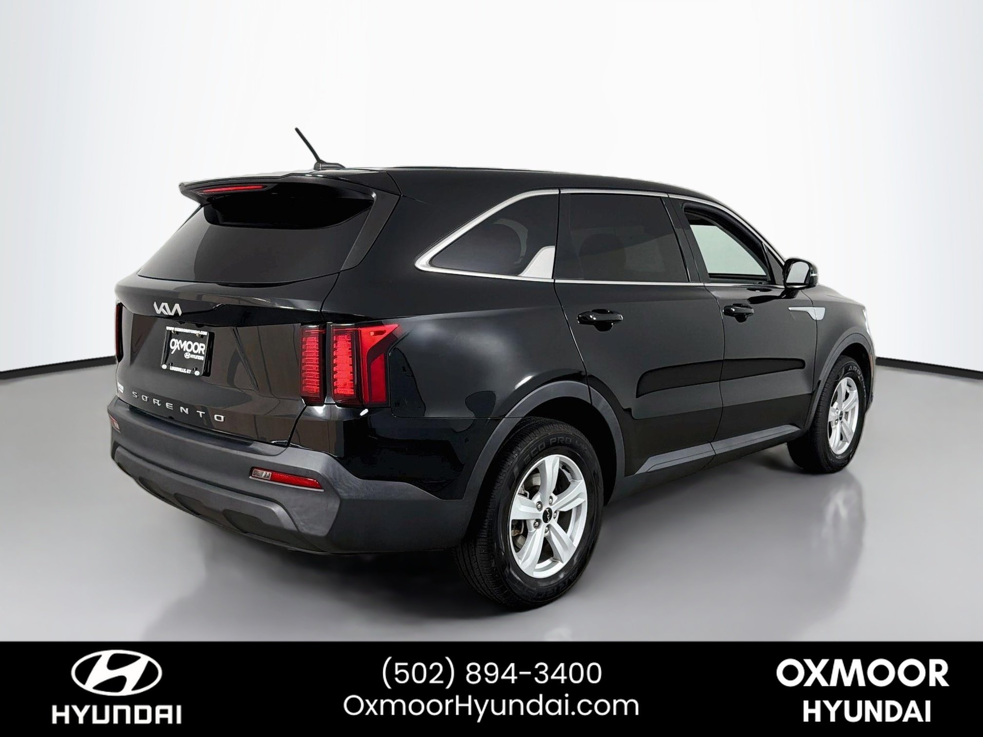 Used 2022 Ebony Black Kia LX image 7