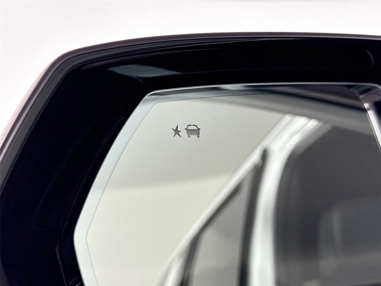 Used 2024 Summit White Chevrolet RST image 37