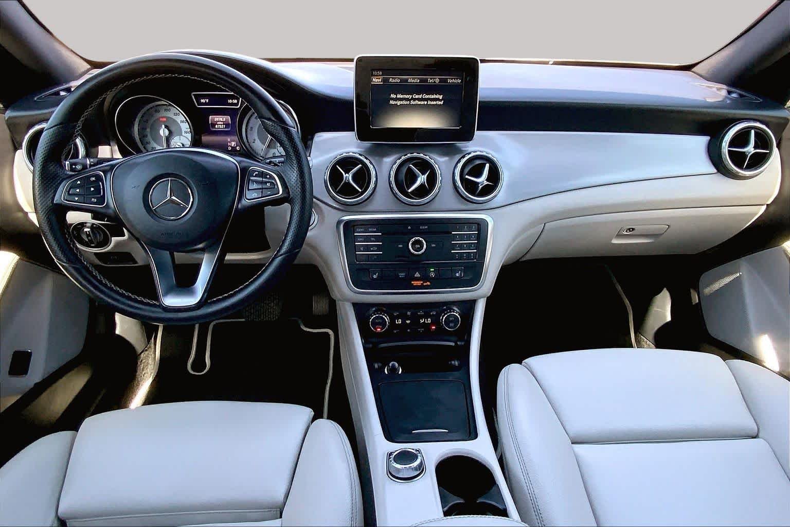 Used 2016 Mountain Gray Metallic Mercedes-Benz GLA 250 image 16