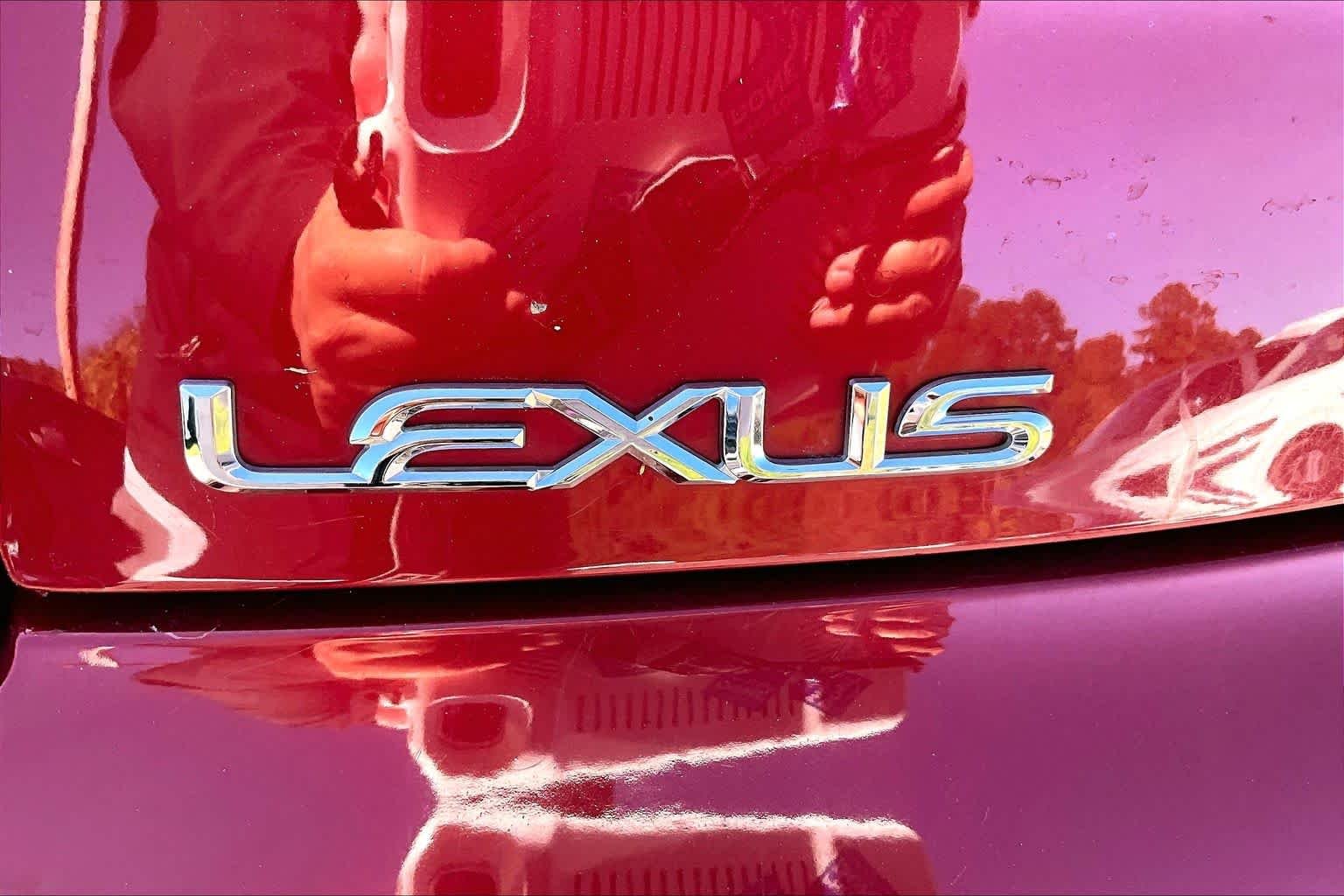 Used 2006 Matador Red Mica Lexus  image 27