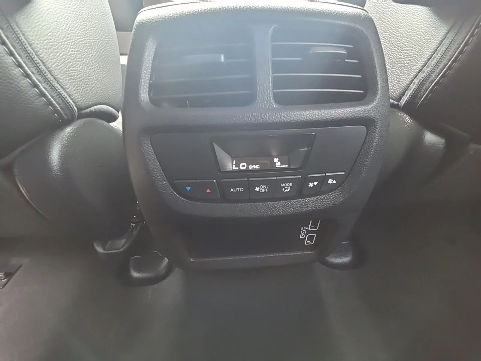 Used 2021 Silver Honda EX-L image 30