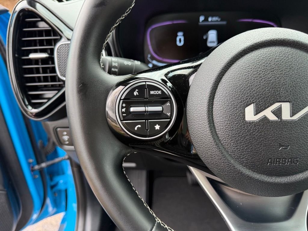 Used 2023 Surf Blue w/Black Roof Kia GT-Line image 17