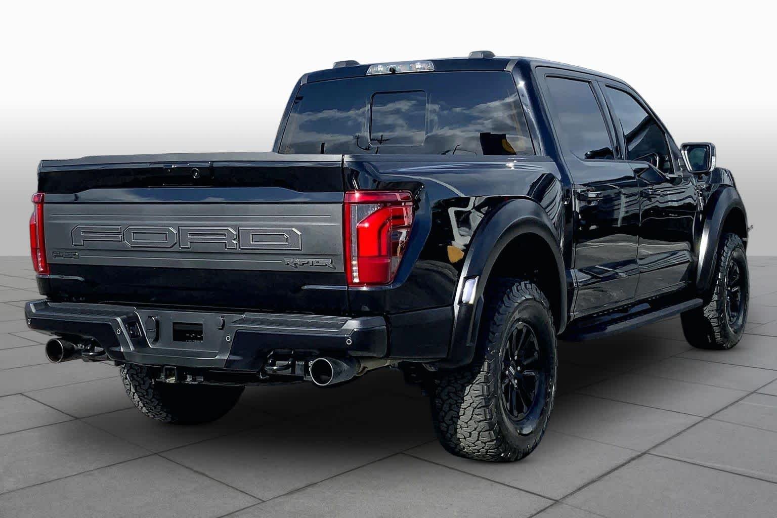 Used 2025 Agate Black Metallic Ford Raptor image 13