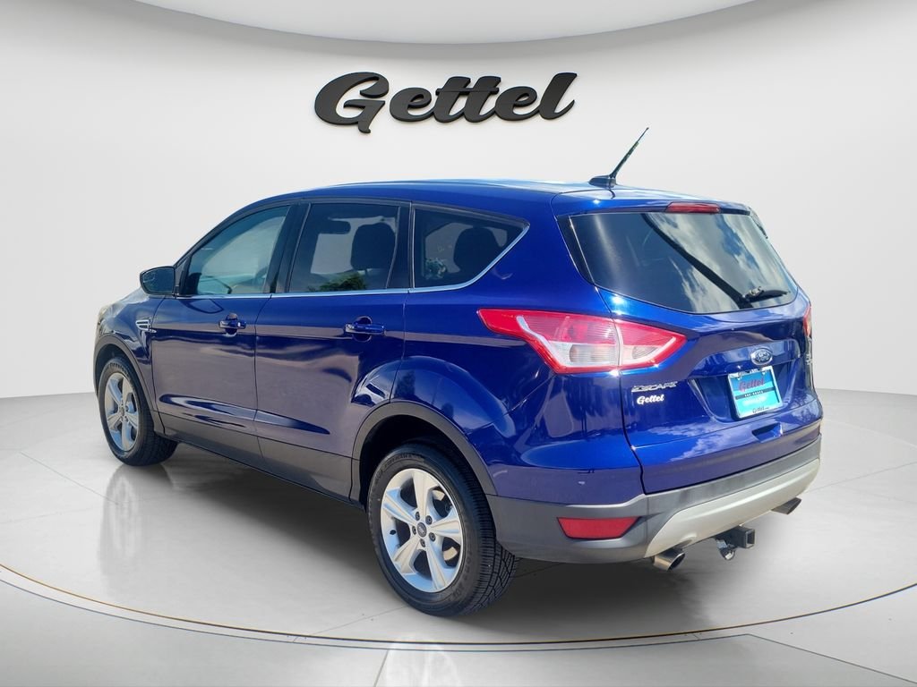 Used 2015 Blue Ford SE image 7