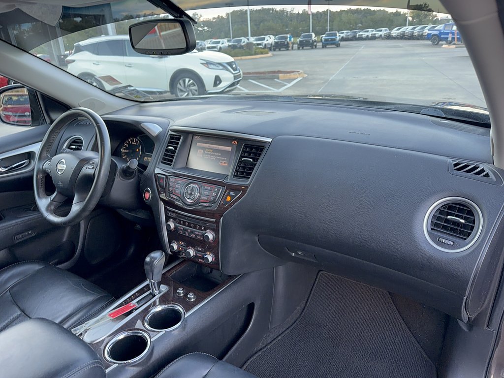 Used 2015 Java Metallic Nissan Platinum image 14